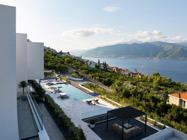 Luxury Sea-View Apartment for Rent, Krasici