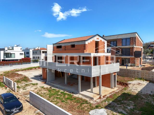 Prodaja, Kuća, Poreč-Centar, Poreč, Dvojni objekt, 215m2