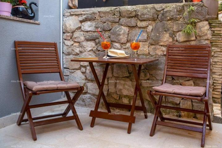 Stan Prodaja - Elegantno uređen dvoetažni stan u staroj jezgri grada, Rovinj!