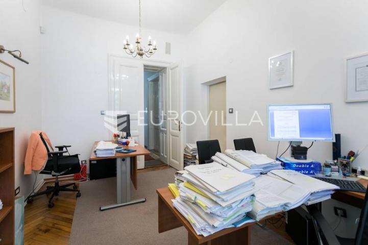 Zagreb, Deželićeva ulica, stan/ured 192 m² u prizemlju