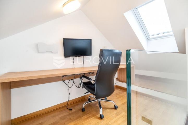 Zagreb, Centar, luksuzan trosoban stan za najam, 102 m²