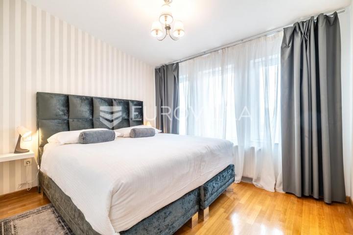 Zagreb, Centar, luksuzan trosoban stan za najam, 102 m²