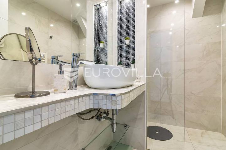 Zagreb, Centar, luksuzan trosoban stan za najam, 102 m²