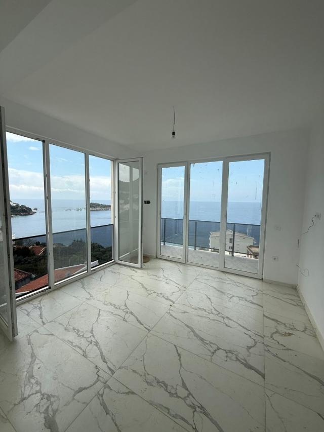 Two-bedroom apartment in a complex with a swimming pool in Utekha