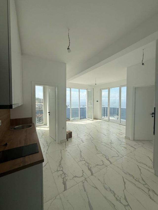 Two-bedroom apartment in a complex with a swimming pool in Utekha