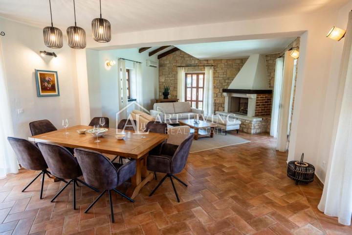 Poreč, okolica - rustikalna vila s bazenom u toskanskom stilu