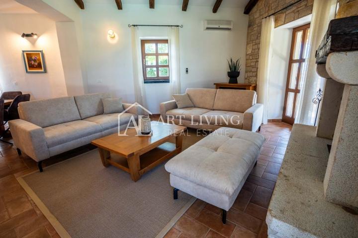 Poreč, okolica - rustikalna vila s bazenom u toskanskom stilu