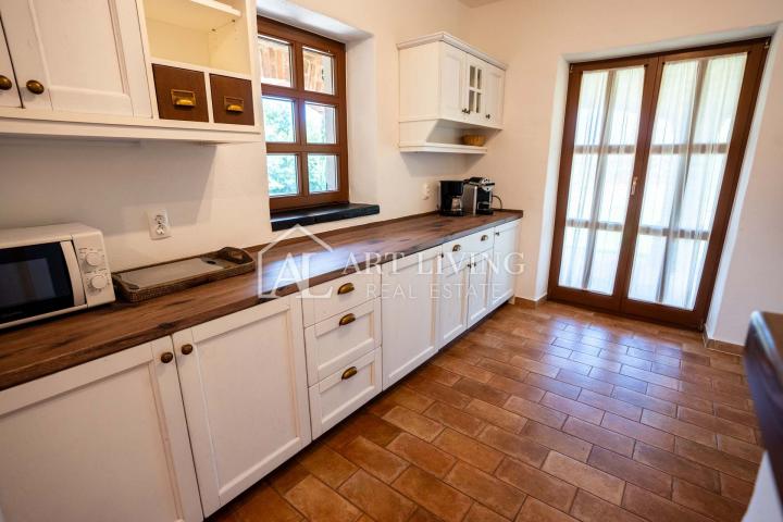 Poreč, okolica - rustikalna vila s bazenom u toskanskom stilu