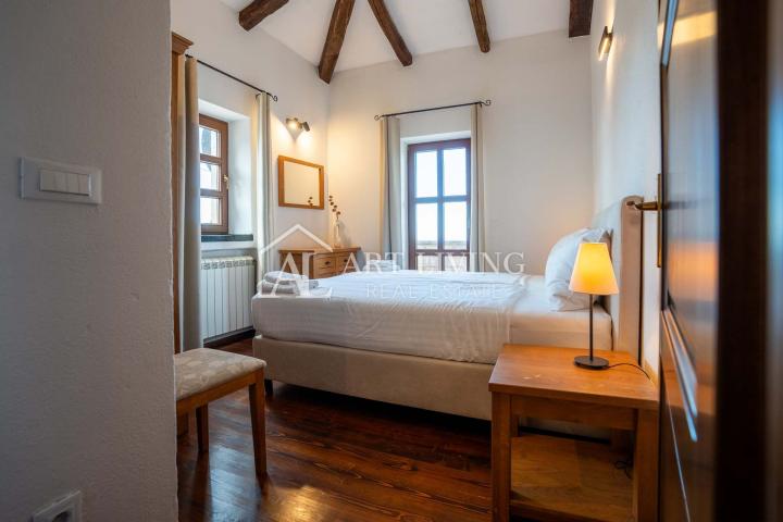 Poreč, okolica - rustikalna vila s bazenom u toskanskom stilu
