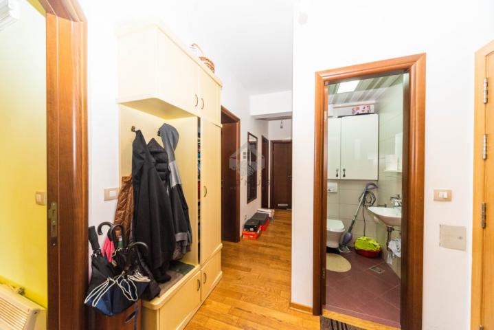 Dvosoban stan 81m2, Krivi Most - Podgorica
