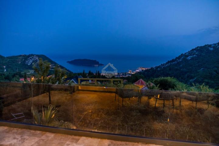 Luksuzna vila 300m2 sa bazenom i pogledom na more, Markovići - Budva