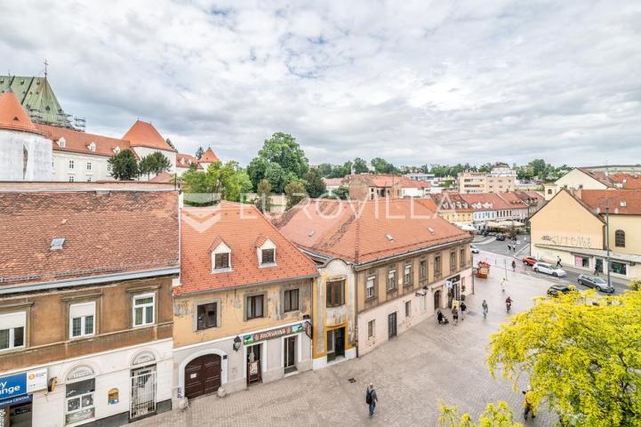 Zagreb, Centar, dvosoban stan 59 m² s pogledom na katedralu