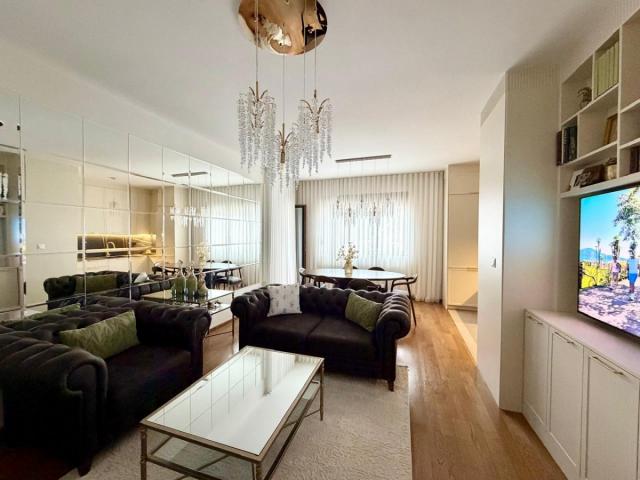 Podgorica, Vezirov most - three-bedroom furnished apartment with garage
