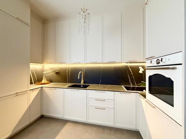 Podgorica, Vezirov most - three-bedroom furnished apartment with garage