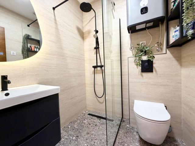 Podgorica, Vezirov most - three-bedroom furnished apartment with garage
