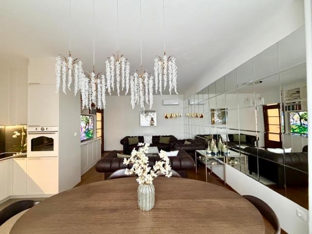 Podgorica, Vezirov most - three-bedroom furnished apartment with garage