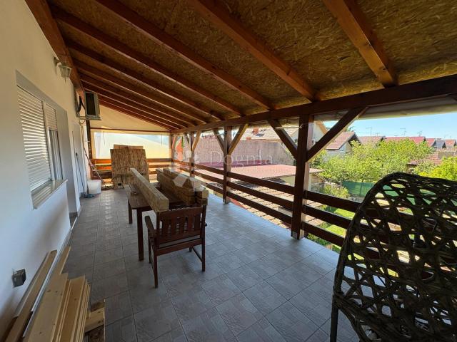 Kuća 648 m² s podrumom i potencijalom za 2 stana