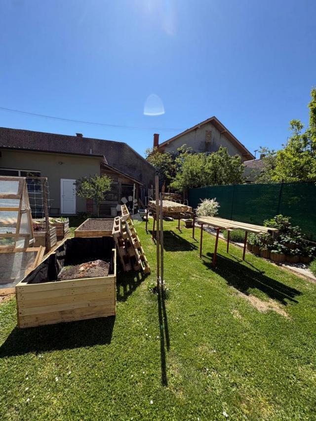 Kuća 648 m² s podrumom i potencijalom za 2 stana