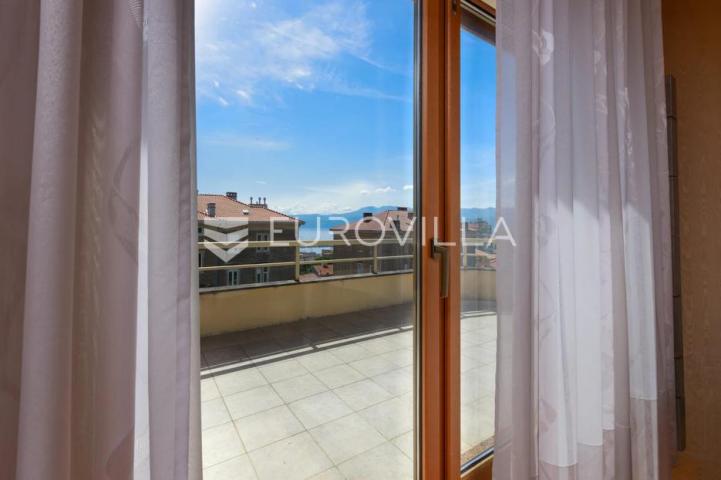Rijeka, Kozala, stan veličine 265,54 m² s okućnicom i garažom na odličnoj lokaciji
