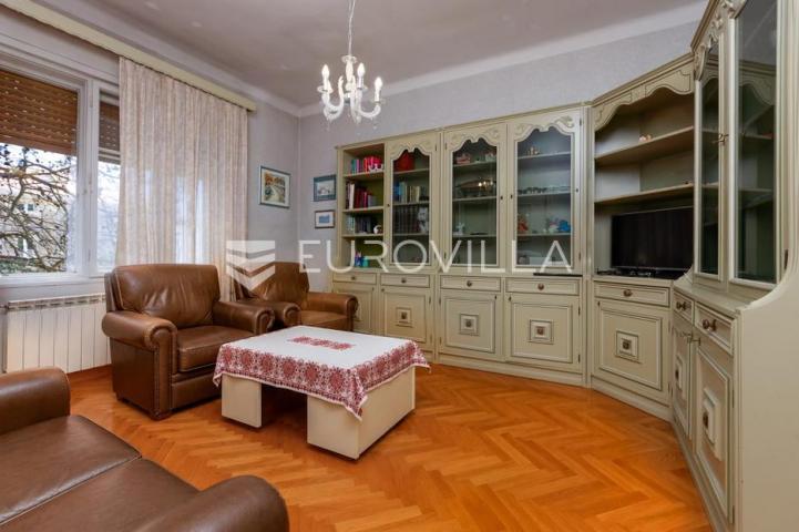 Rijeka, Kozala, stan veličine 265,54 m² s okućnicom i garažom na odličnoj lokaciji