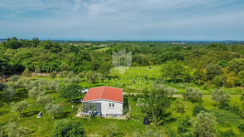 Buje, Kaštel, predivno građevinsko zemljište 1.283 m2 
