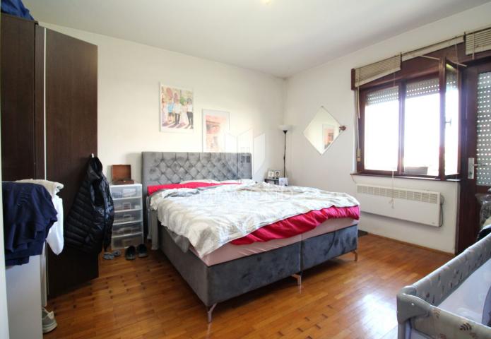 RIJEKA, GORNJI ZAMET - TROSOBAN STAN S GARAŽOM