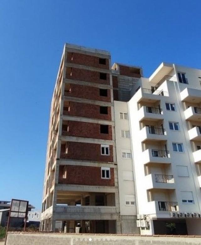 Modern Elegance in Bar: Sun-Drenched Apartments in Bjeliši.