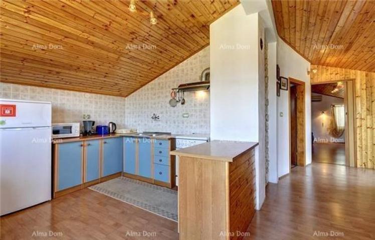 Kuća Na prodaju: Apartmanska kuća s bazenom i pogledom na more – Banjole!