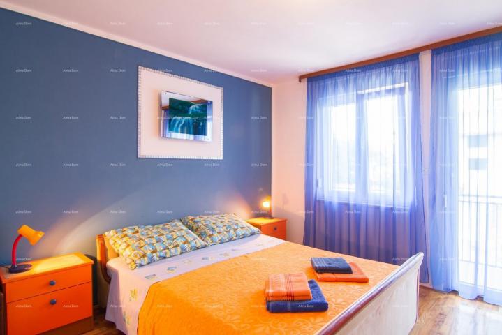 Kuća Na prodaju: Apartmanska kuća s bazenom i pogledom na more – Banjole!