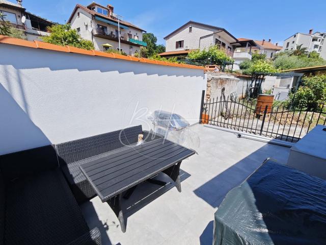 Lovran – apartman s vlastitim dvorištem