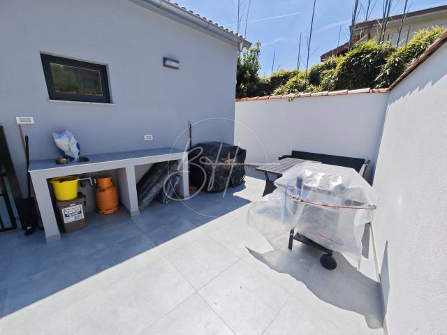Lovran – apartman s vlastitim dvorištem