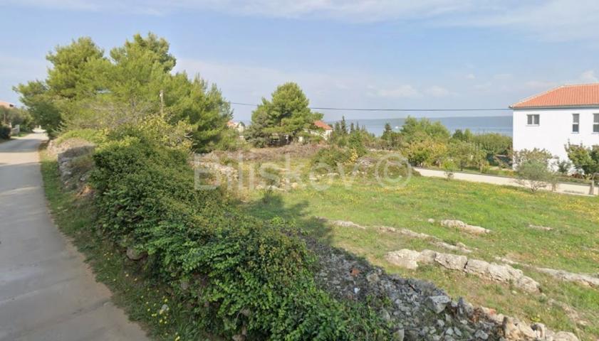 Prodaja, Pašman, atraktivna parcela1.048 m2, drugi red do mora