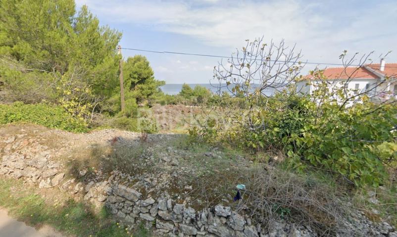 Prodaja, Pašman, atraktivna parcela1.048 m2, drugi red do mora