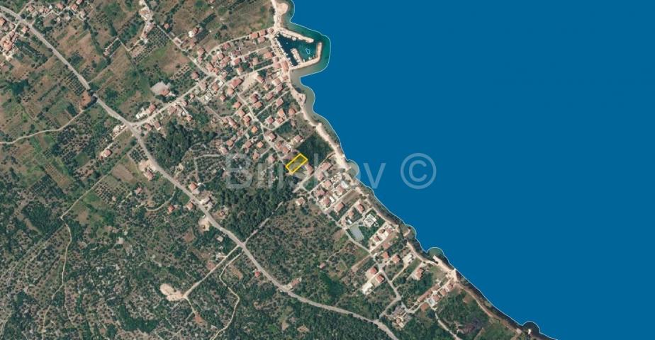 Prodaja, Pašman, atraktivna parcela1.048 m2, drugi red do mora
