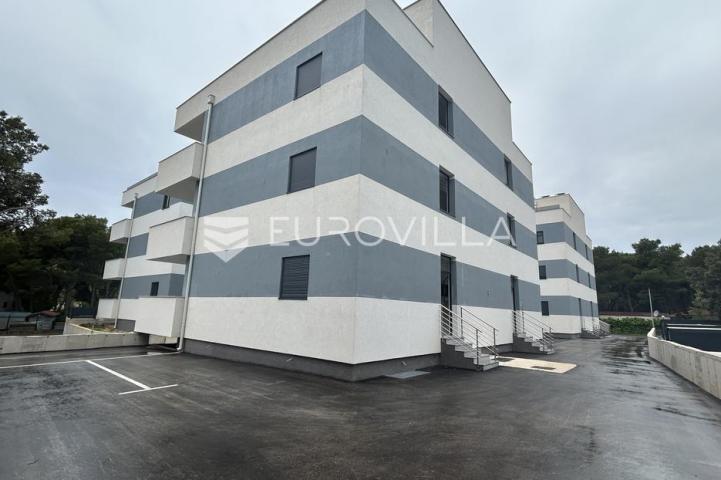 Biograd na moru, Pakoštane, Apartman S6, B, s krovnom terasom i pogledom na more