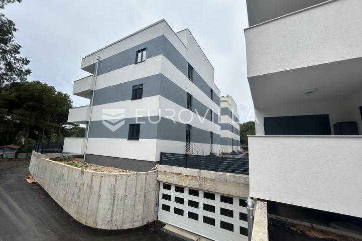 Biograd na moru, Pakoštane, Apartman S6, B, s krovnom terasom i pogledom na more