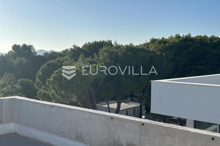 Biograd na moru, Pakoštane, Apartman S5, D, s krovnom terasom i pogledom na more