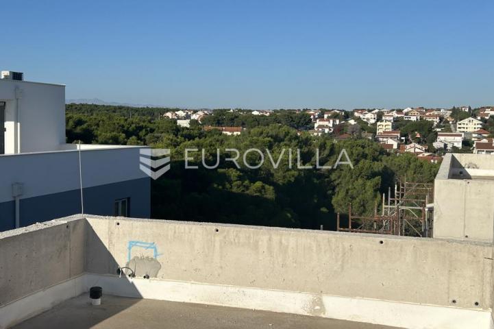 Biograd na moru, Pakoštane, Apartman S5, D, s krovnom terasom i pogledom na more