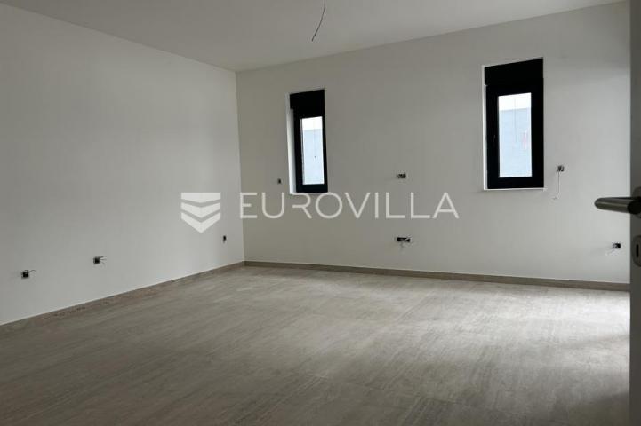 Biograd na moru, Pakoštane, Apartman S5, D, s krovnom terasom i pogledom na more