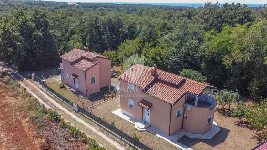 Umag, okolica, samostojeća kuća na mirnoj lokaciji !