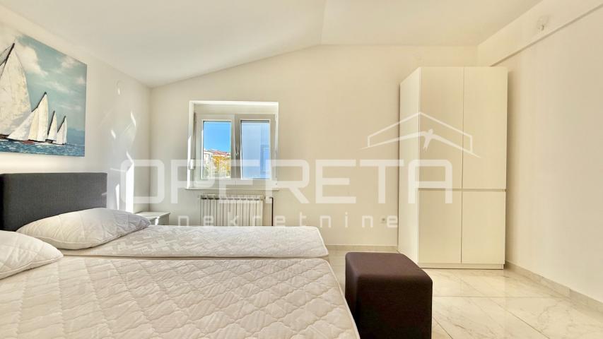 Novalja – trosobni apartman 85 m², 500 m od mora