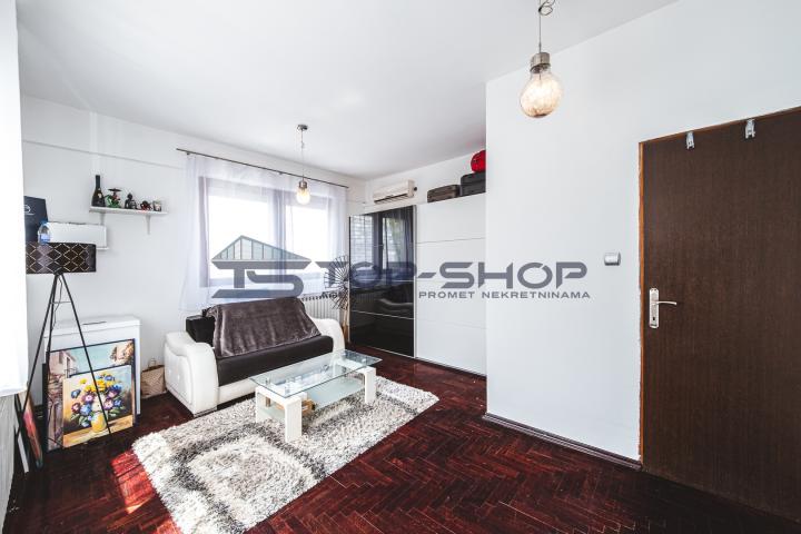 Stenjevec, Komforan četverosoban stan sa parkingom i balkonom, 120m2