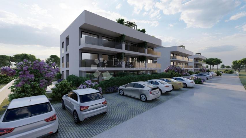 Investicijska prilika-građevinska dozvola 50m od pješčane plaže
