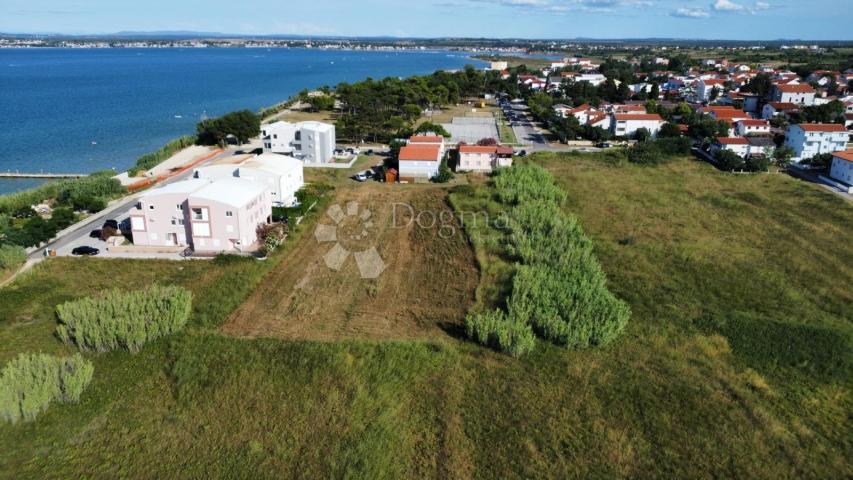 Investicijska prilika-građevinska dozvola 50m od pješčane plaže