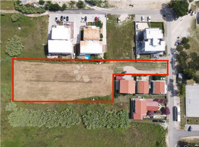 Investicijska prilika-građevinska dozvola 50m od pješčane plaže