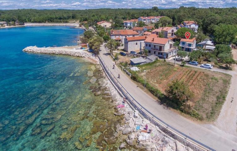 Umag okolica, kamena kuća 2 red mora