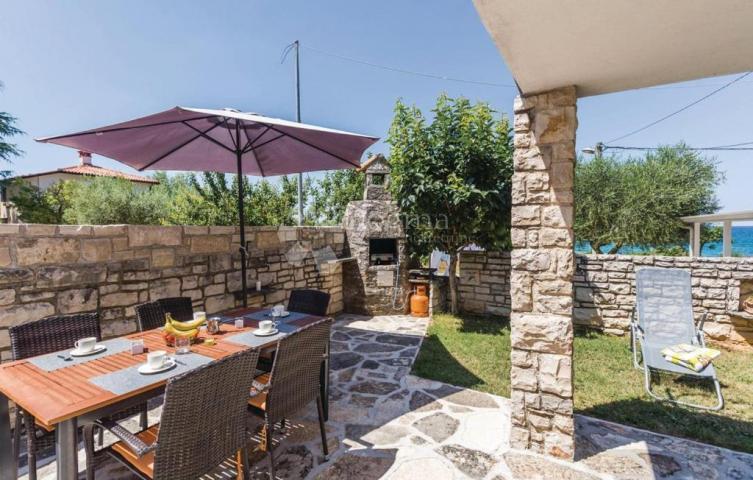 Umag okolica, kamena kuća 2 red mora