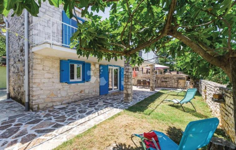 Umag okolica, kamena kuća 2 red mora
