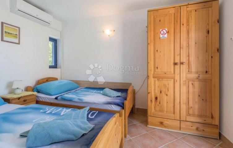 Umag okolica, kamena kuća 2 red mora