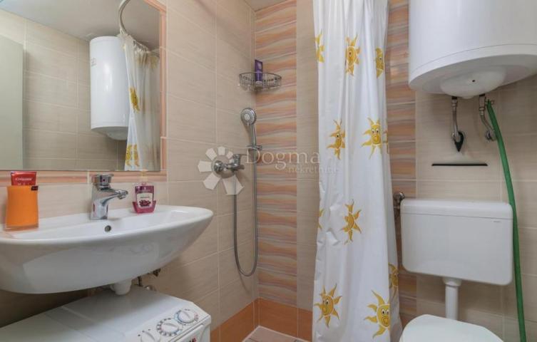 Umag okolica, kamena kuća 2 red mora